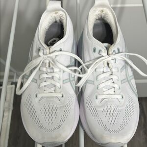 ASICS Kayano 31 Women’s size 9.5